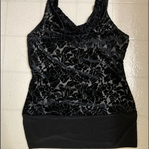 WHBM Velvet Halter top - Picture 2 of 4